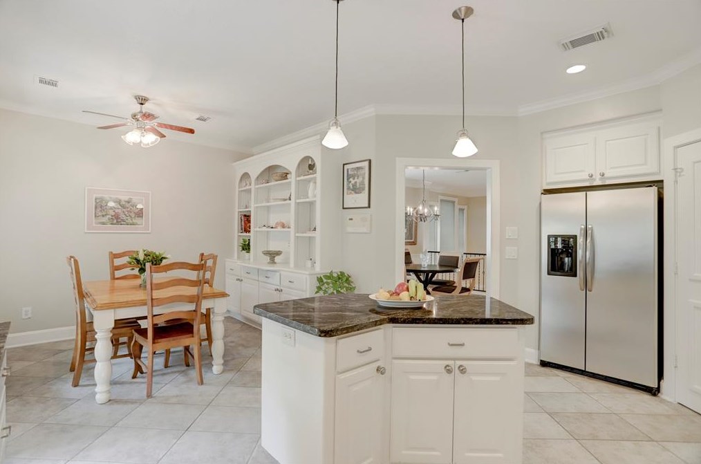 2611 Newman St, Houston TX  77098-1408 exterior