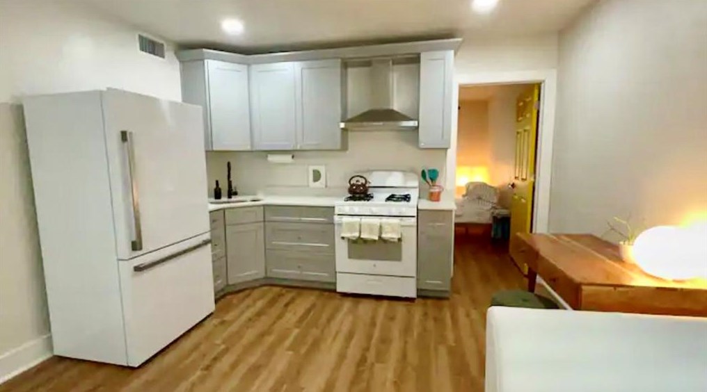 5201 Lindsay St #b, Houston, TX 77023