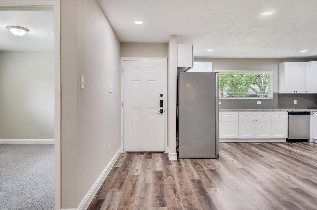 220 Englewood Dr, League City, TX 77573