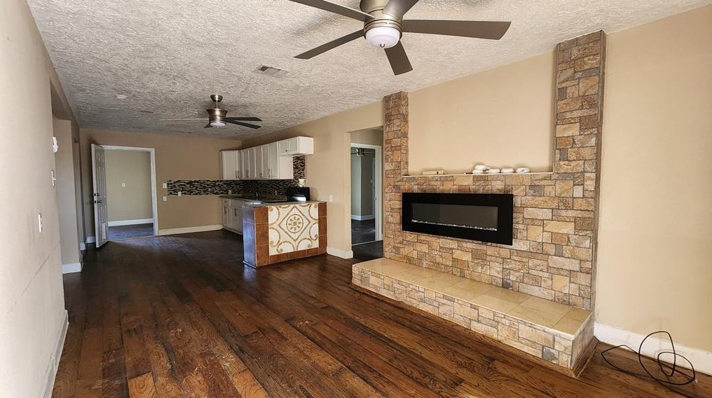 5701 County Road 288 Trlr 7, Angleton, TX 77515