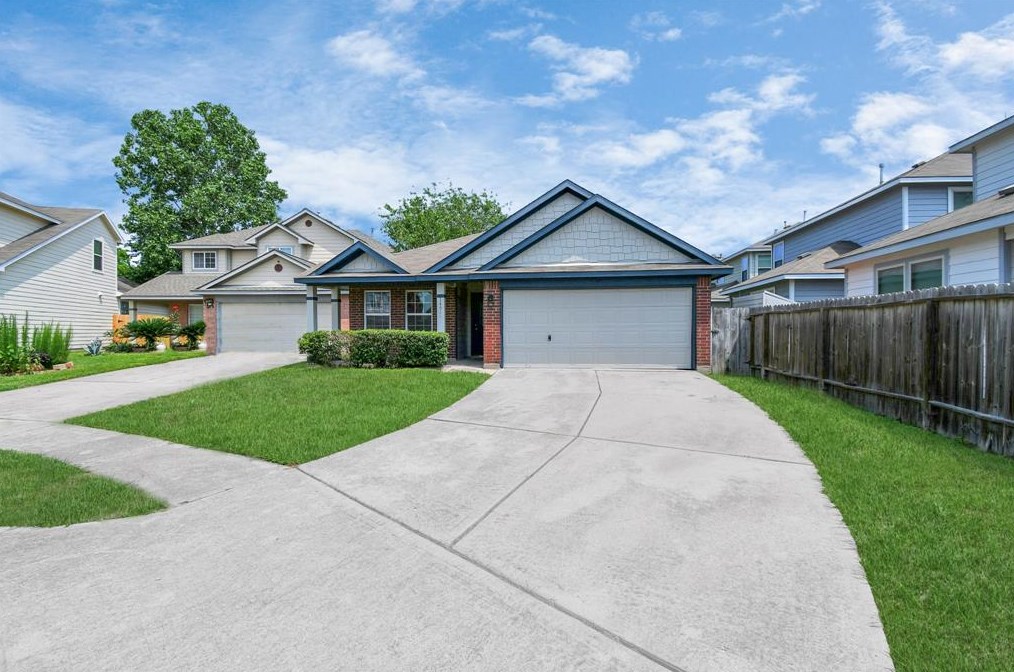 14916 Gray Rdg Ln, Houston TX  77082-1291 exterior