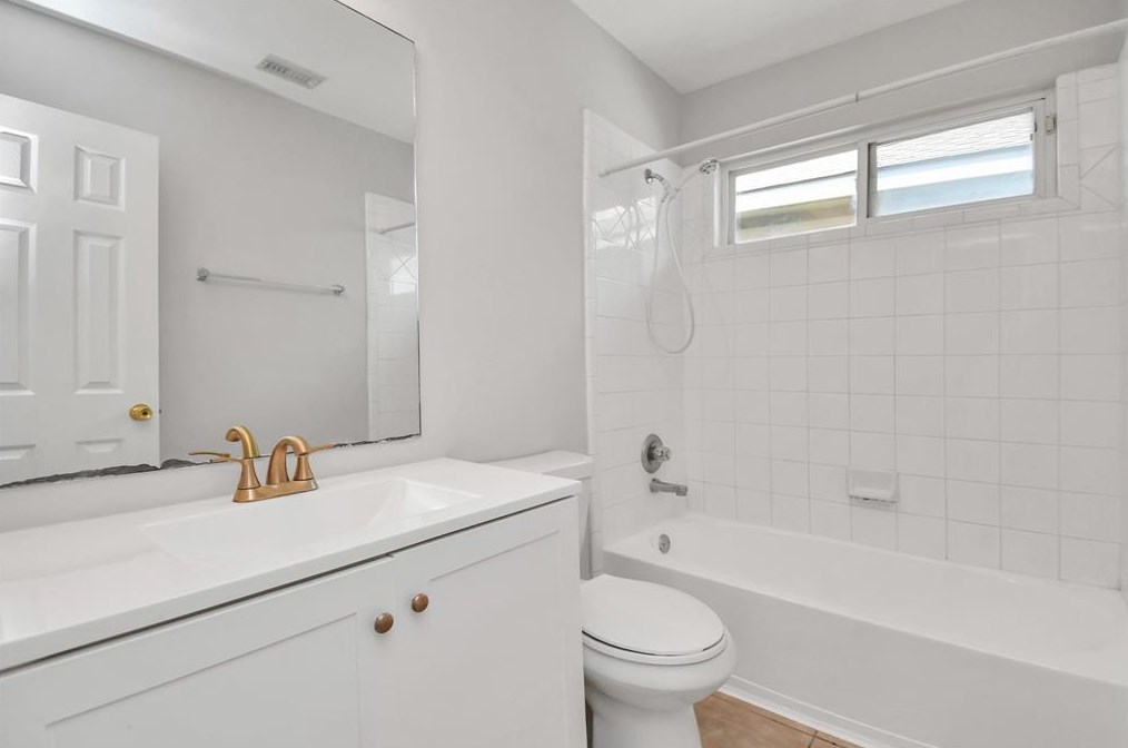 14916 Gray Rdg Ln, Houston TX  77082-1291 exterior