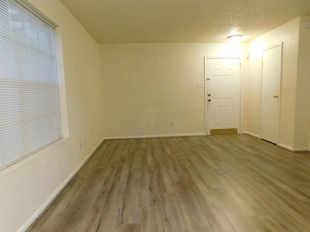 12660 Ashford Point Dr Apt 809, Houston, TX 77082