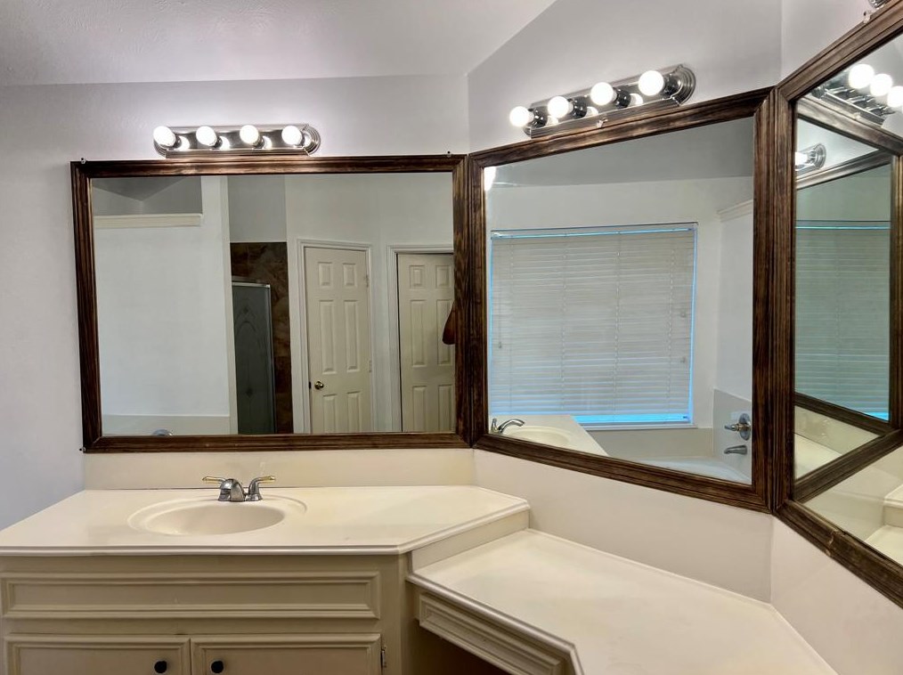 5923 Berkshire Ridge Dr, Sugar Land, TX 77479-8949