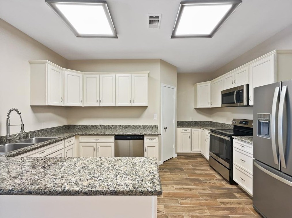 16942 Glenheath, Montgomery, TX 77316-6715