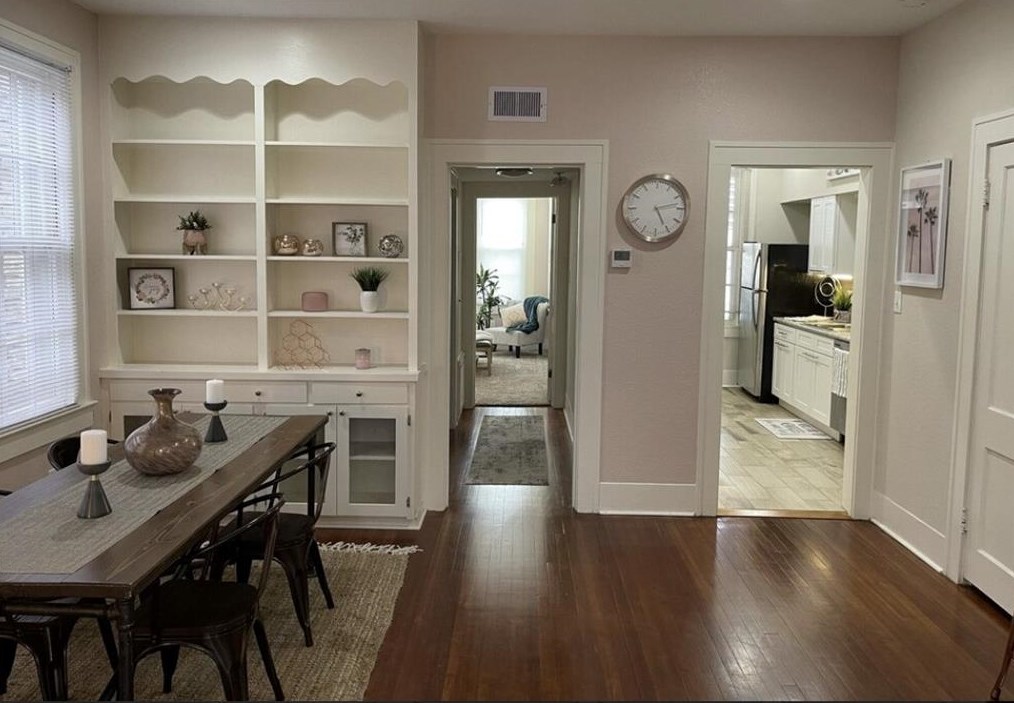 717 Broadway St #4, Galveston, TX 77550