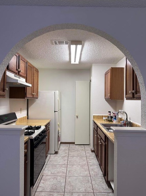 8522 Ashlawn Dr, Houston TX  77083-5331 exterior