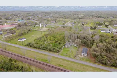 6235 Highway 6, Hitchcock, TX 77563 - Photo 12