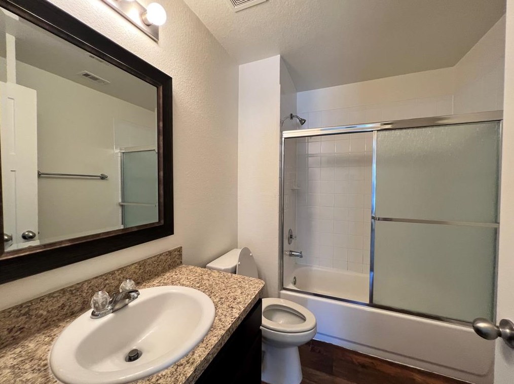 10535 Mills Rd, Houston TX  77070 exterior