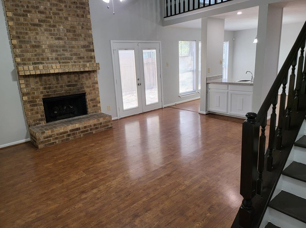 38 N High Oaks Cir, Spring, TX 77380