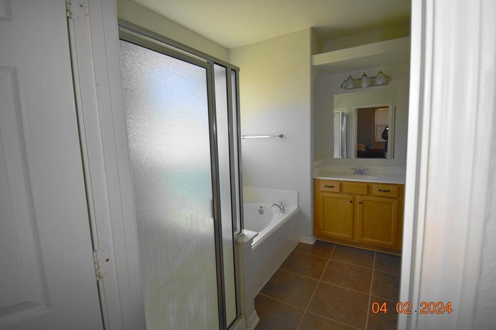 6614 Millford Ct, Houston TX  77049-1559 exterior