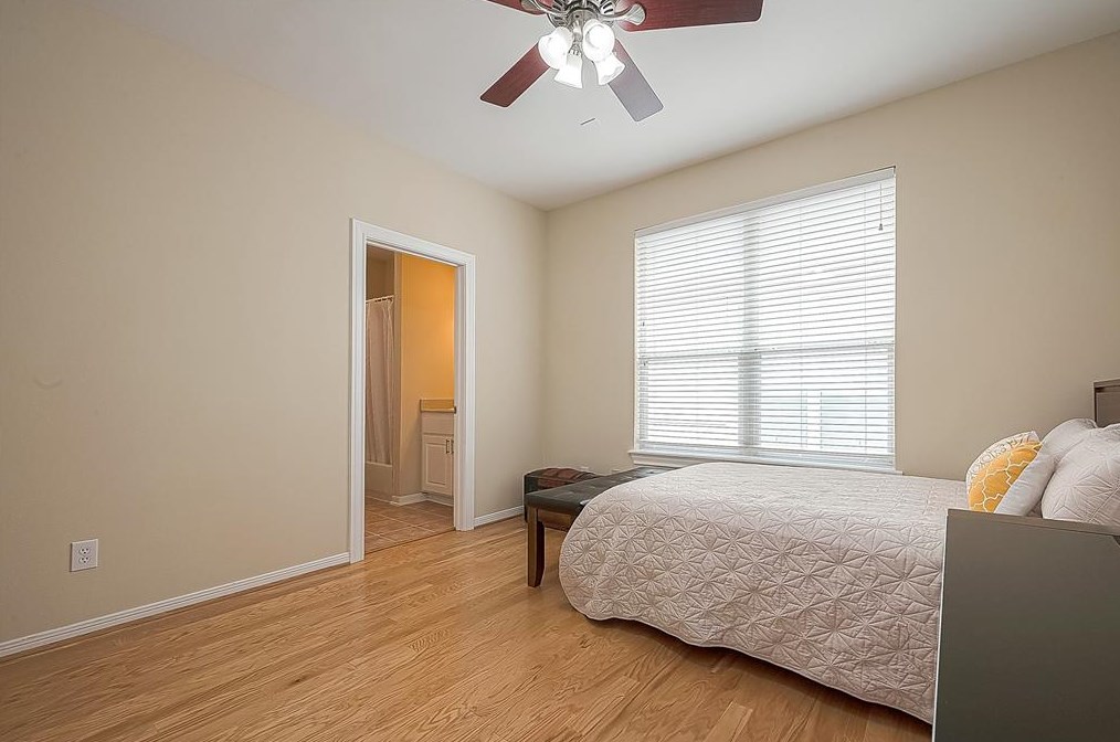 1507 Roy, Houston TX  77007-5249 exterior