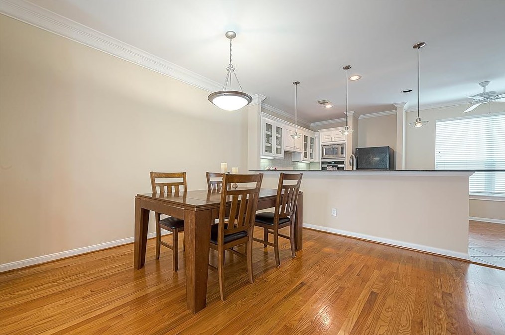 1507 Roy, Houston TX  77007-5249 exterior