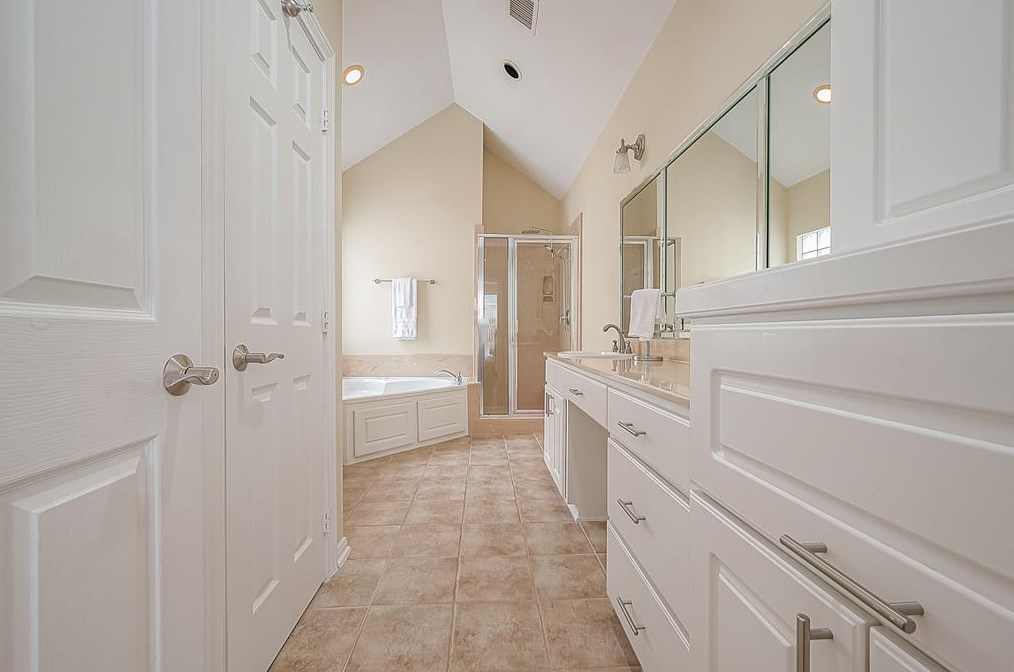 1507 Roy, Houston TX  77007-5249 exterior