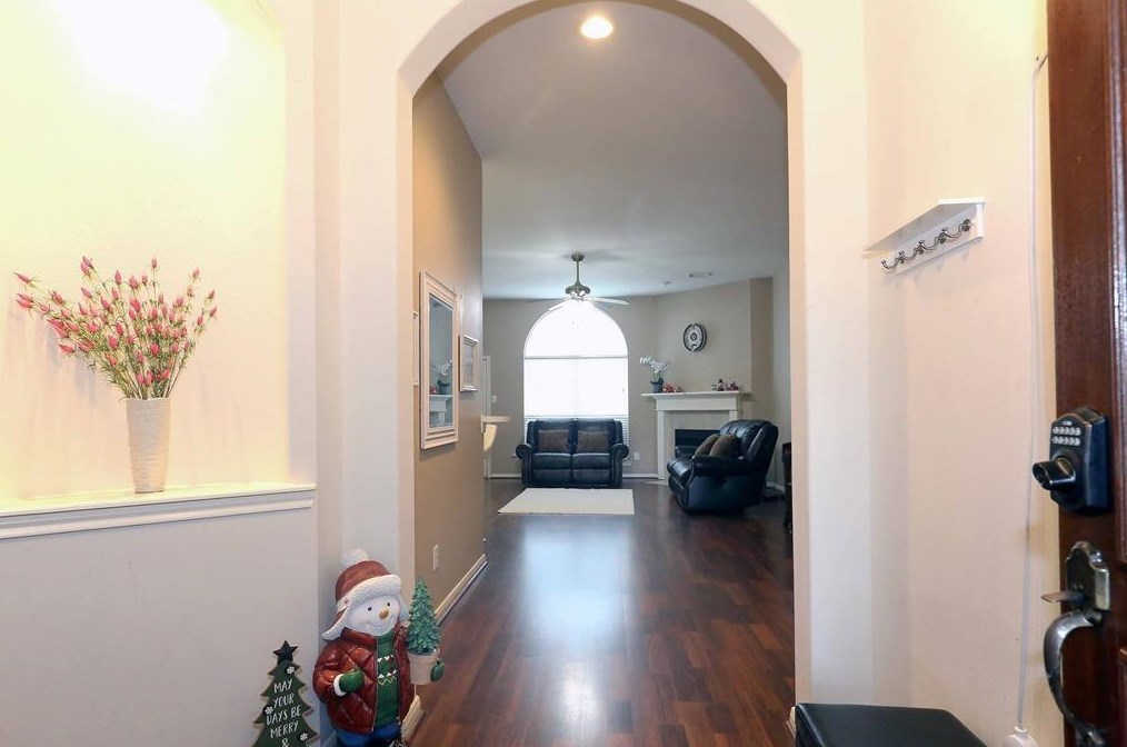 1127 Sussex Trl, Pearland, TX 77584