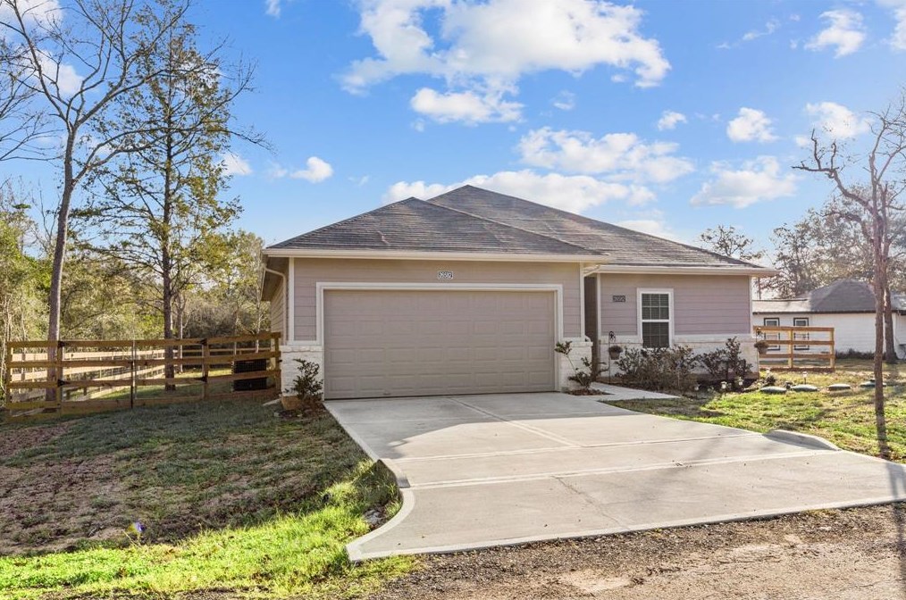 26582 Armadillo Dr, Hempstead, TX 77445