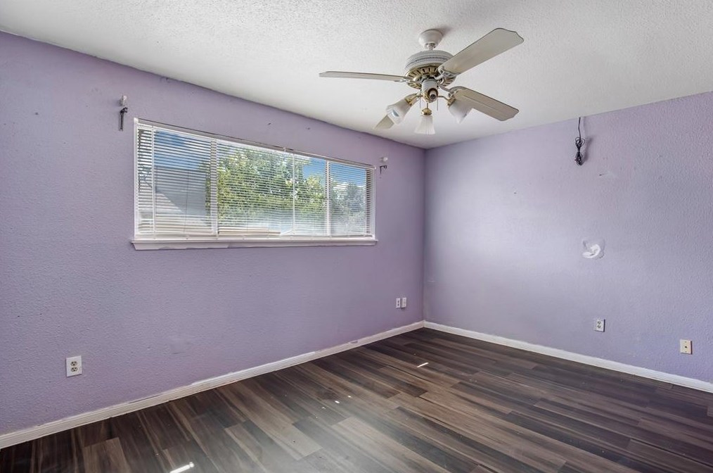 7365 Antoine Dr, Houston TX  77066-4444 exterior