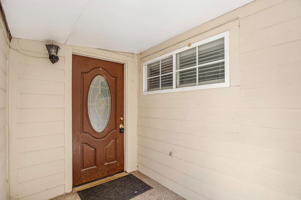 7365 Antoine Dr, Houston TX  77066-4444 exterior