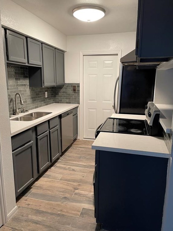 4436 Stanford Ct, Houston TX  77041-8851 exterior