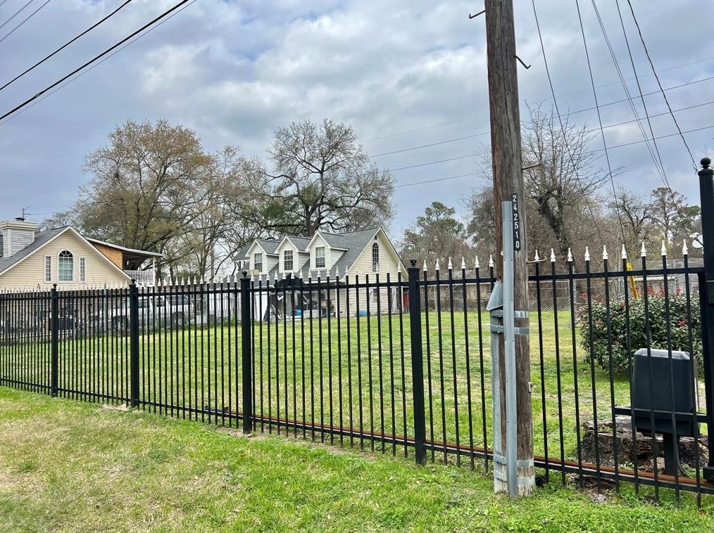 3701 Plaag St, Houston, TX 77093