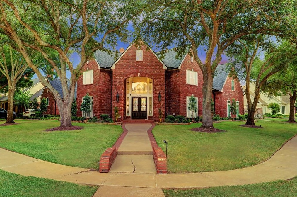 3115 Hickory Run Dr, Sugar Land, TX 77479-2617