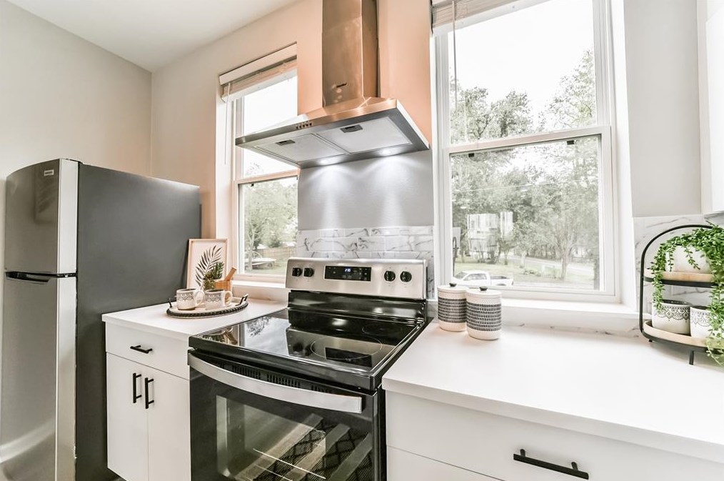 2519 Washington St #305, Waller, TX 77484