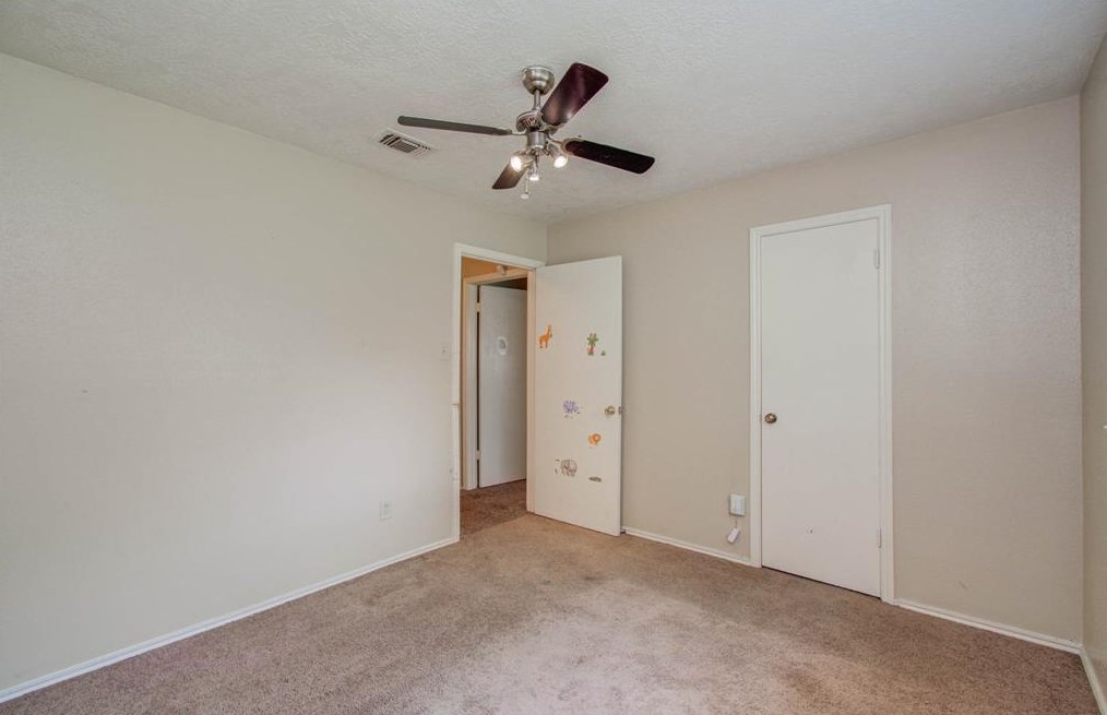 3431 Gdn Grv Dr, Houston TX  77066-5535 exterior