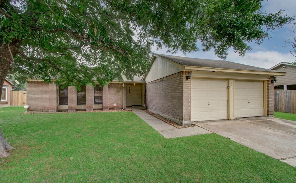 3431 Garden Grove Dr, Houston TX  77066-5514 exterior