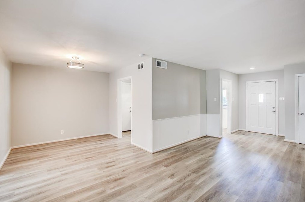 4137 Woodfin St, Houston, TX 77025-5714