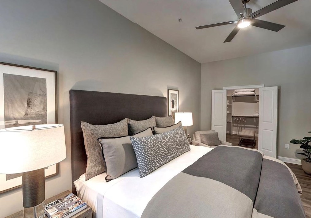 2111 Austin St, Houston TX  77002-8909 exterior