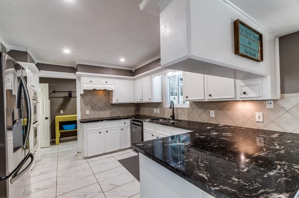 10414 Cres Moon Dr, Houston TX  77064-5519 exterior