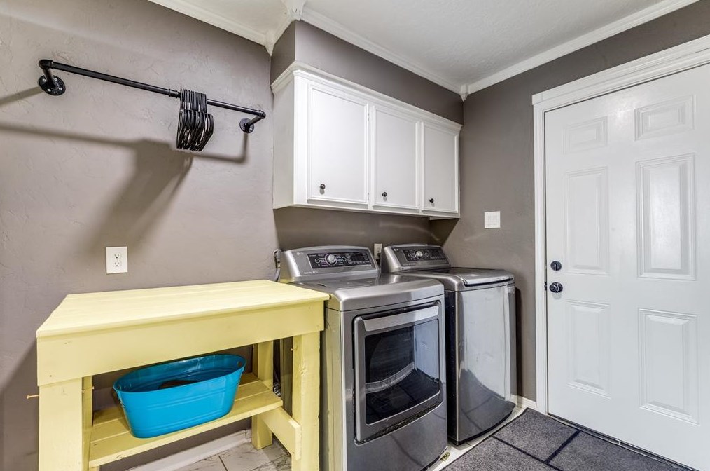 10414 Cres Moon Dr, Houston TX  77064-5519 exterior