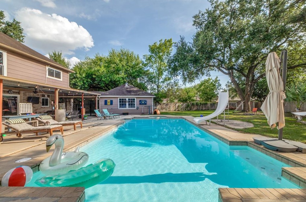 10414 Cres Moon Dr, Houston TX  77064-5519 exterior