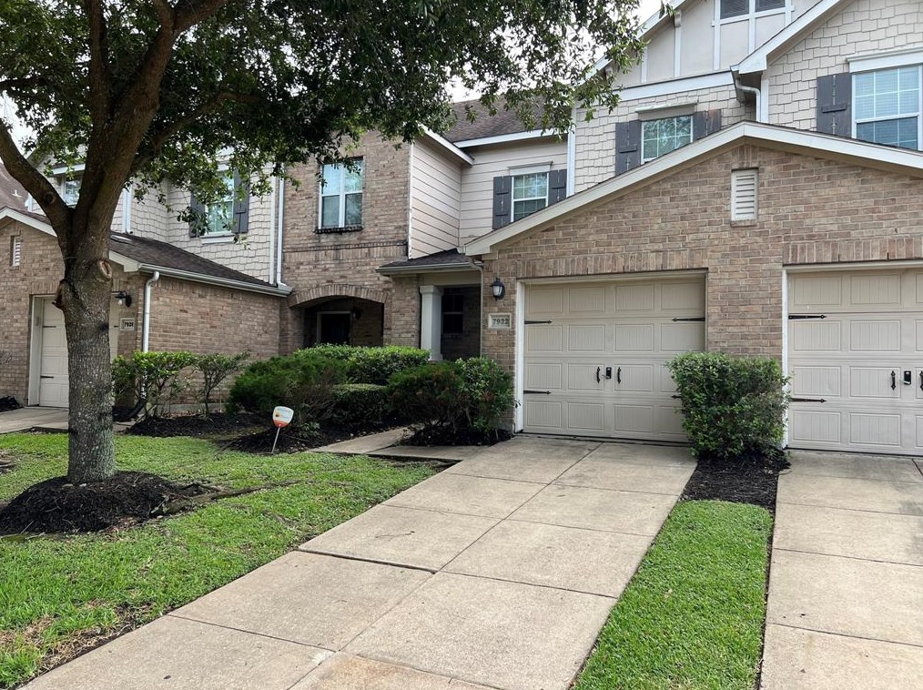 7922 Barnes Ridge Ln, Houston, TX 77072-0100