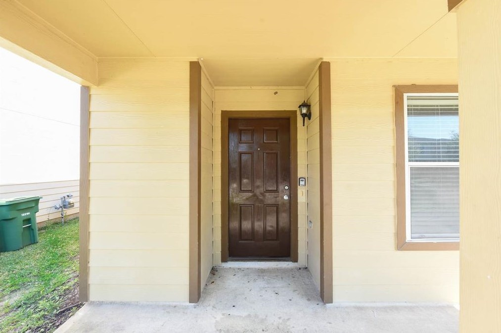 14415 Moreno Ave, Houston, TX 77045