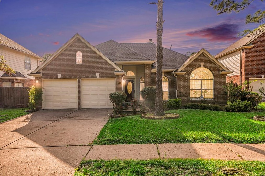 1814 Heather Cove Ct, Houston, TX 77062