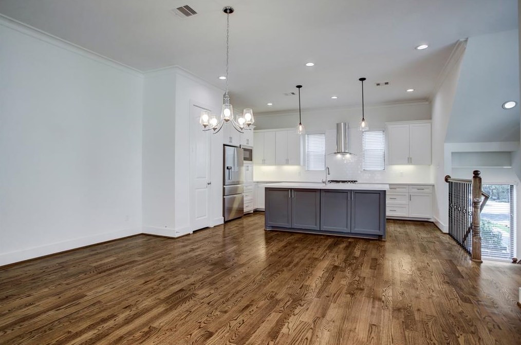 3832 Brinkman St, Houston TX  77018-2100 exterior