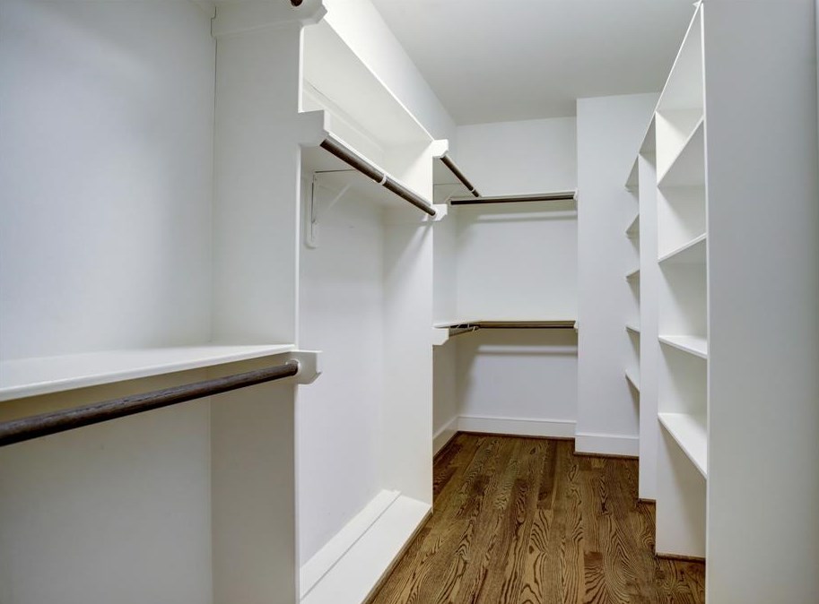 3832 Brinkman St, Houston TX  77018-2100 exterior