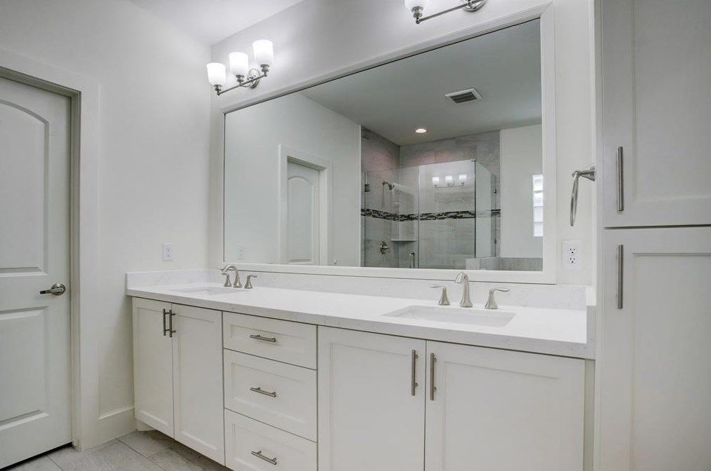 3832 Brinkman St, Houston TX  77018-2100 exterior