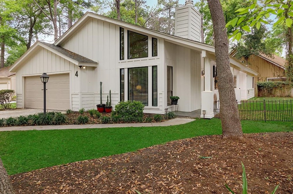 4 Hedgebell Ct, Spring, TX 77380