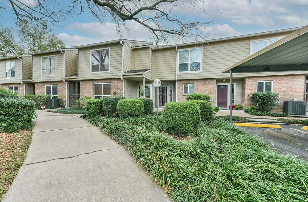 5005 Georgi Ln Apt 137, Houston, TX 77092