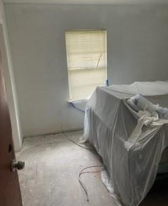 5827 Belcrest St, Houston TX  77033-1327 exterior