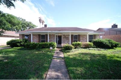 12318 Bexley Drive, Houston, TX 77099 - Photo 1