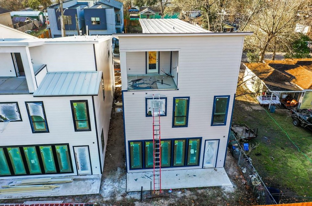 5006 Golden Forest Dr, Houston, TX 77091-5122