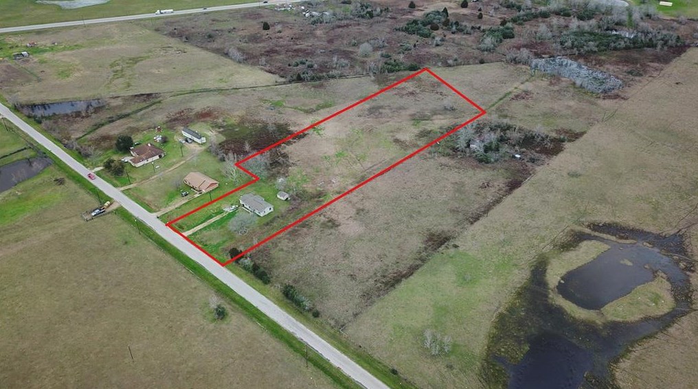 402 Lisa Mae Rd, Bellvue, TX 77418-9527