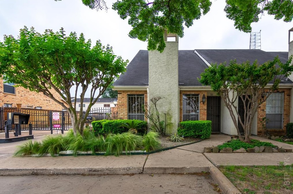 6201 Beverlyhill St Apt 31, Houston, TX 77057
