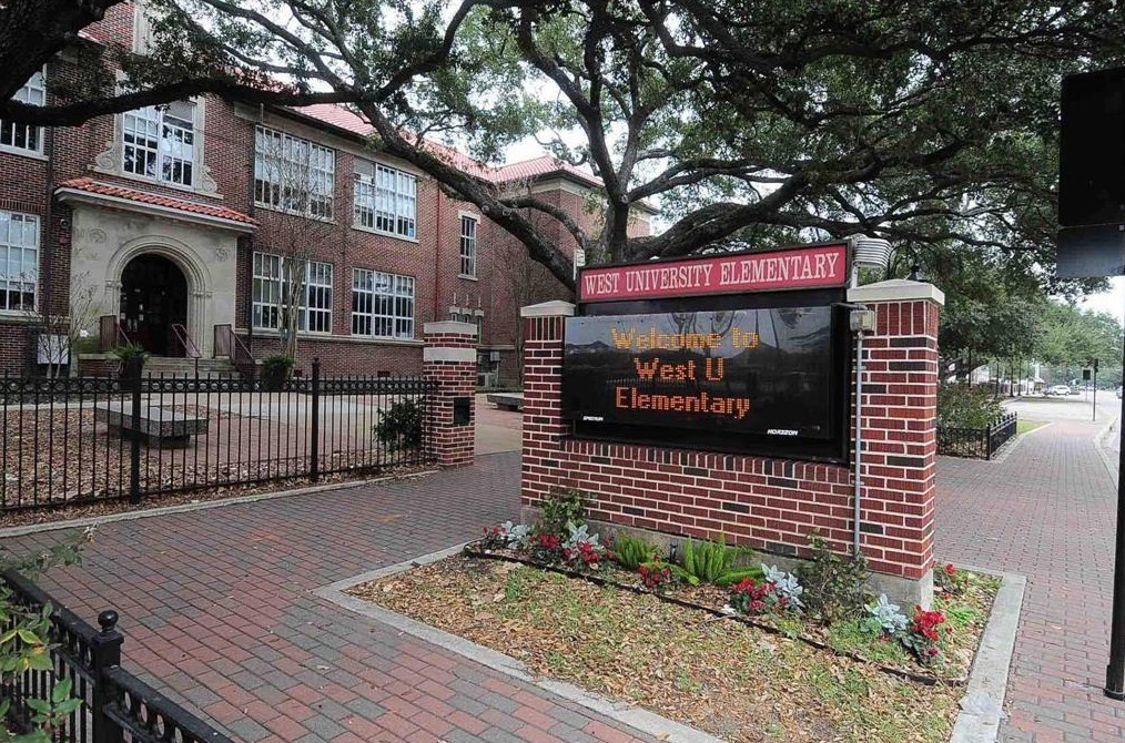 2612 Cason St, Houston TX  77005-3812 exterior