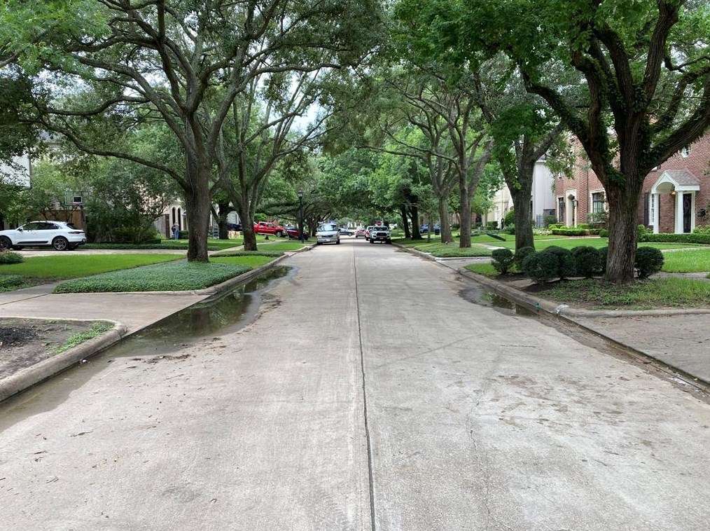 2612 Cason St, Houston TX  77005-3812 exterior