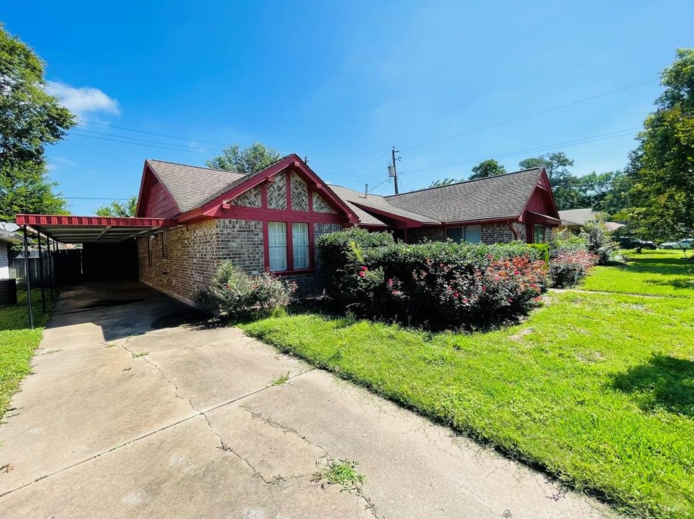 5439 Clift Haven Dr, Houston, TX 77091-5617