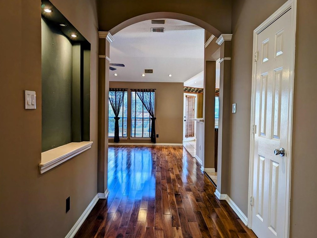 3219 Shadowleaf Dr, Houston, TX 77082
